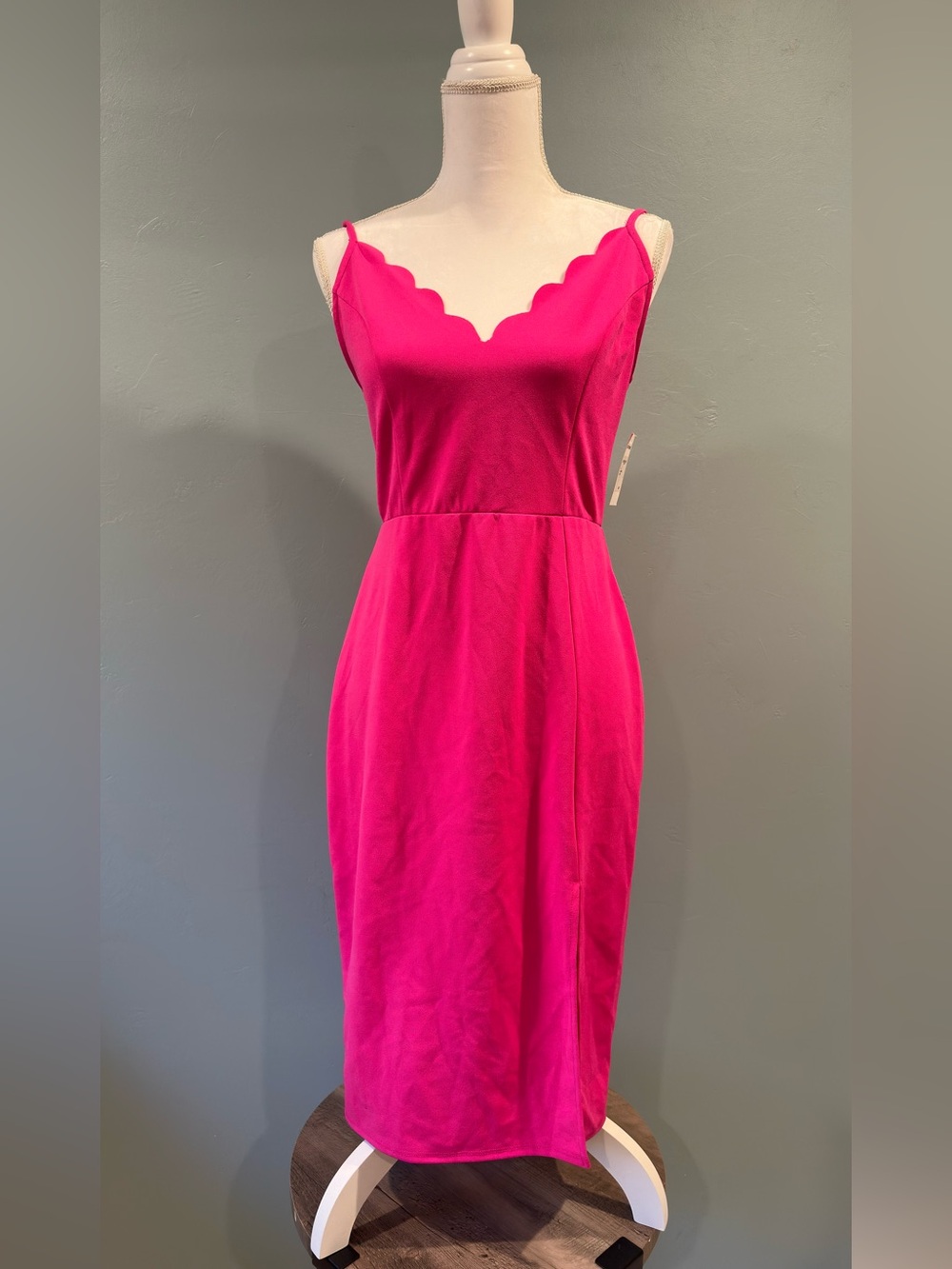 NWT Socialite Fuchsia Scallop Neck Midi Dress Size L